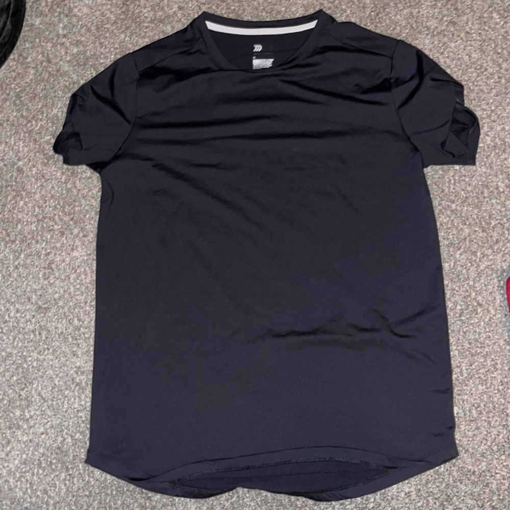 Medium black workout t shirt.
